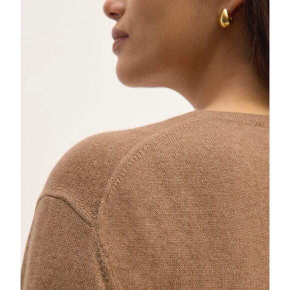 Everlane Women's Camel Crew Neck Sweater - Picture 3 of 9